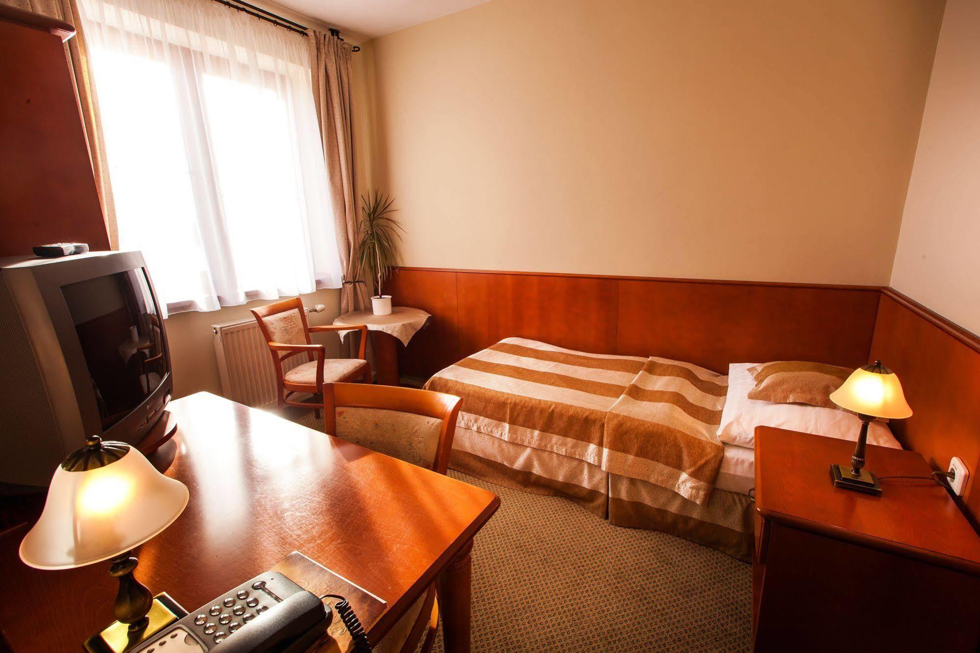 Park Hotel Tartuf Beladice Экстерьер фото